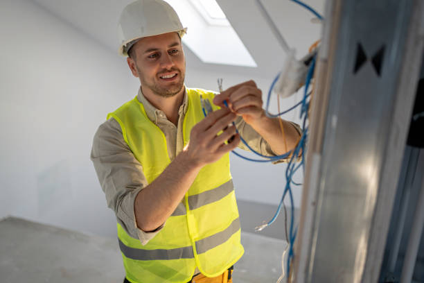 Best Licensed Electrician  in Apollo Beach, FL